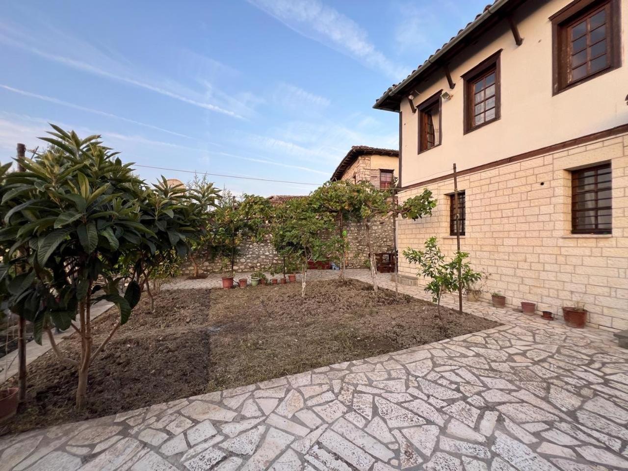Pjetri House Hotel Berat Exterior foto