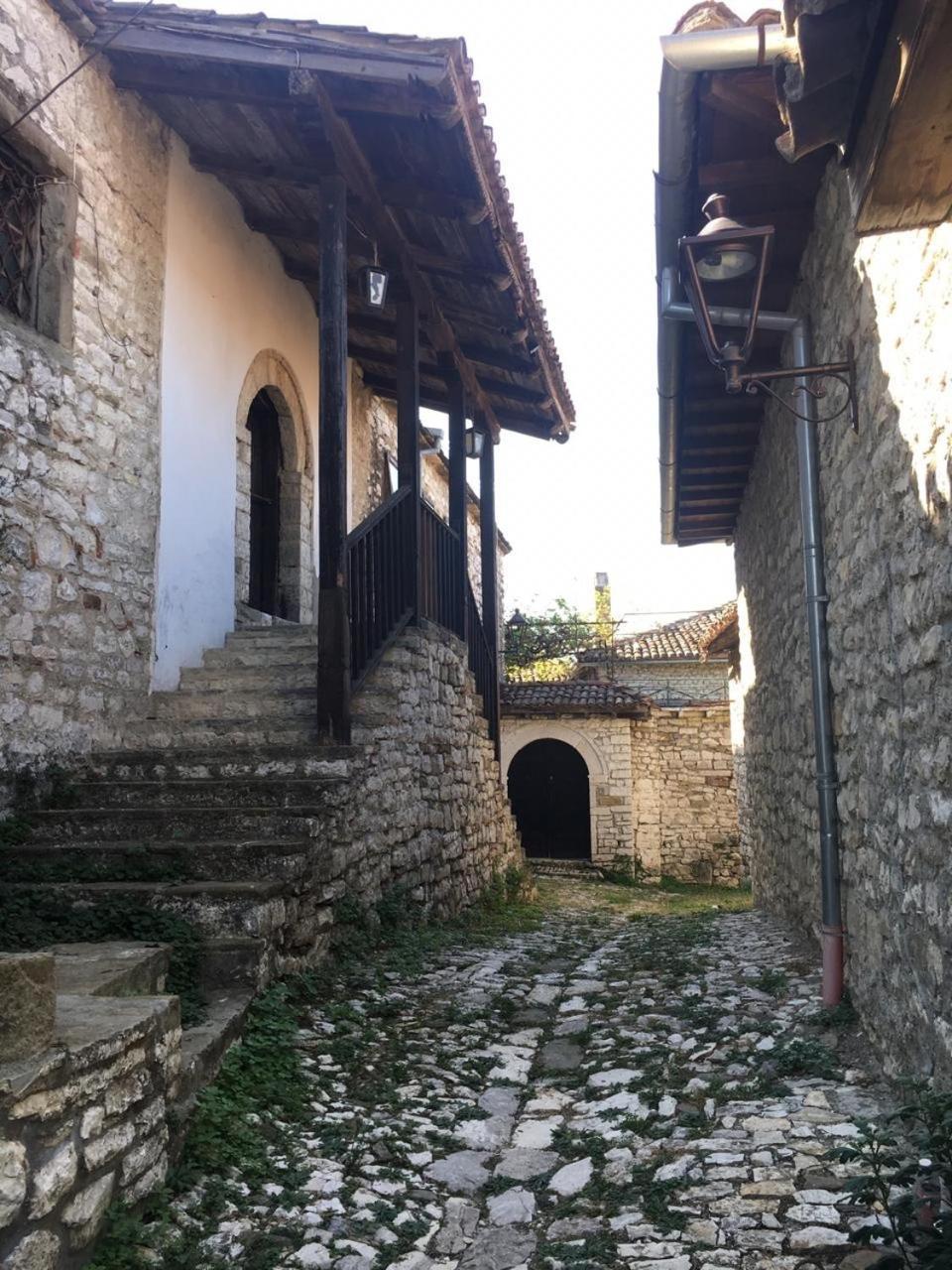 Pjetri House Hotel Berat Exterior foto